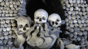 Creepy? Nah, just a BONE CHURCH! Kutna Hora, Czechia ☠